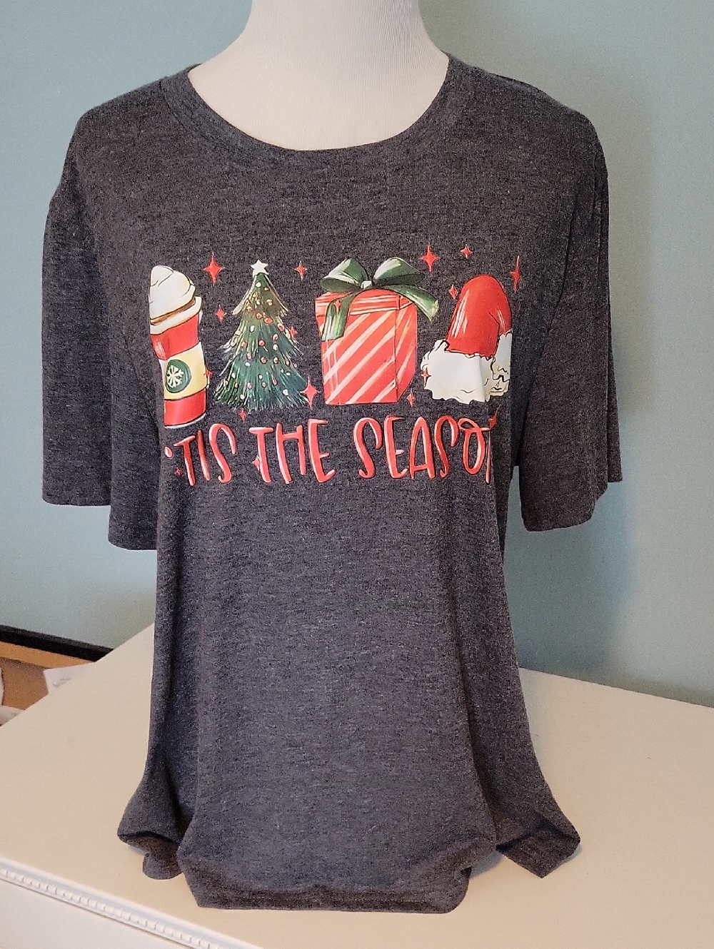 'Tis The Season Holiday Graphic Tee - Dark Gray